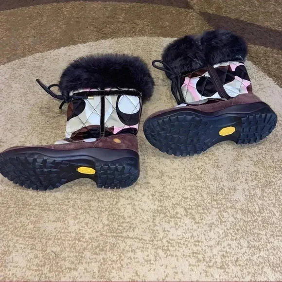 Vibram women’s boots - Picture 1 of 5